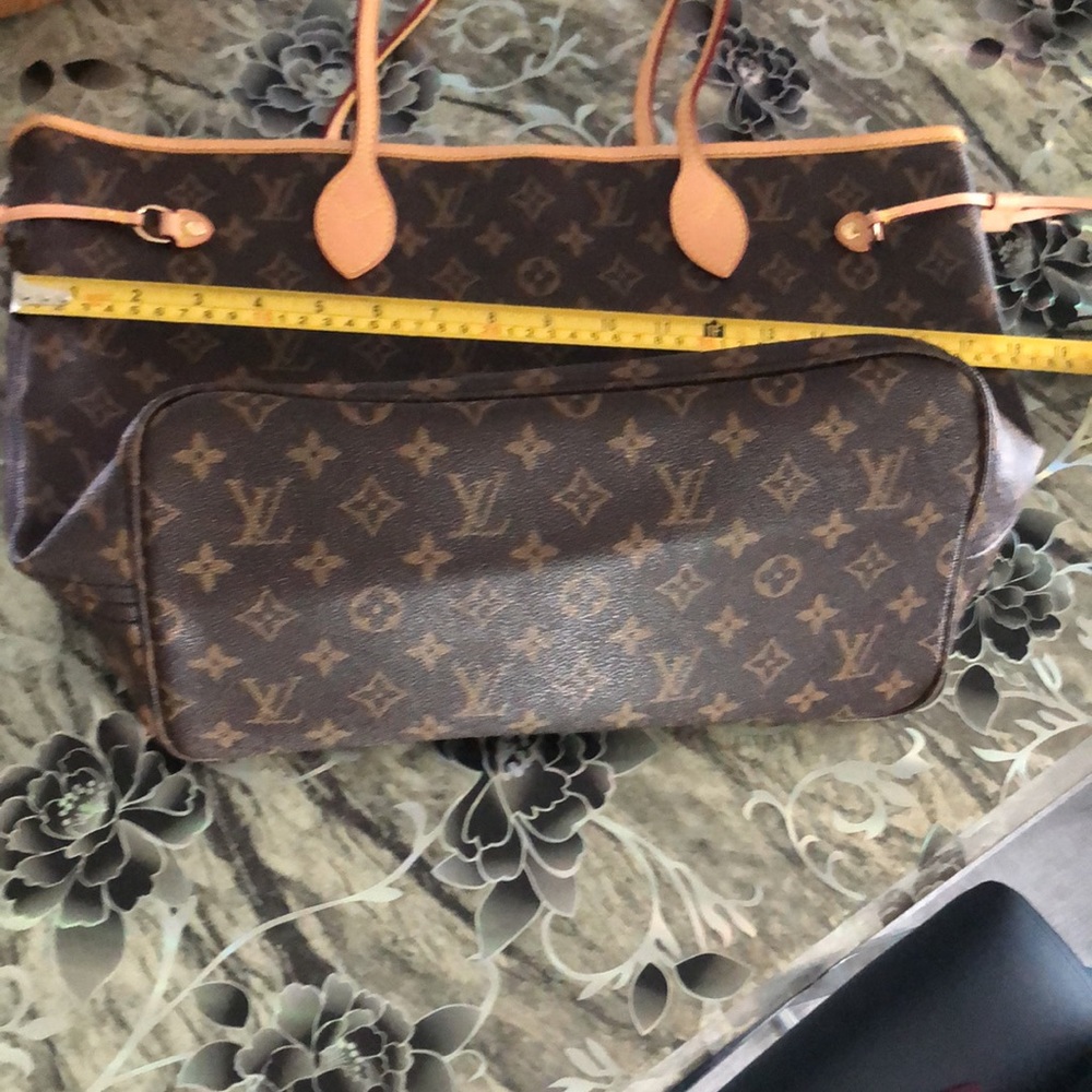 LV bag - Picture 17 of 17
